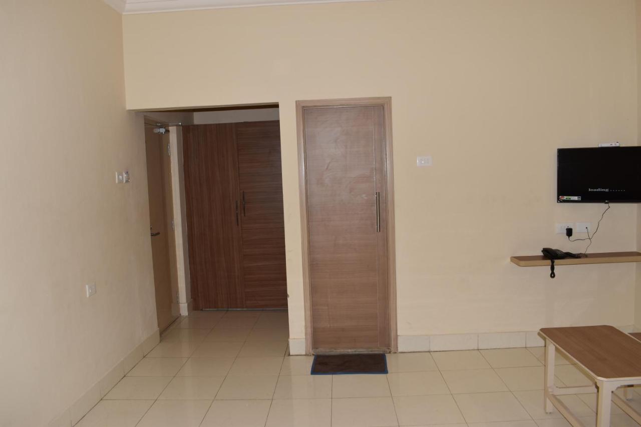 פאלני Hotel Vps Grand מראה חיצוני תמונה